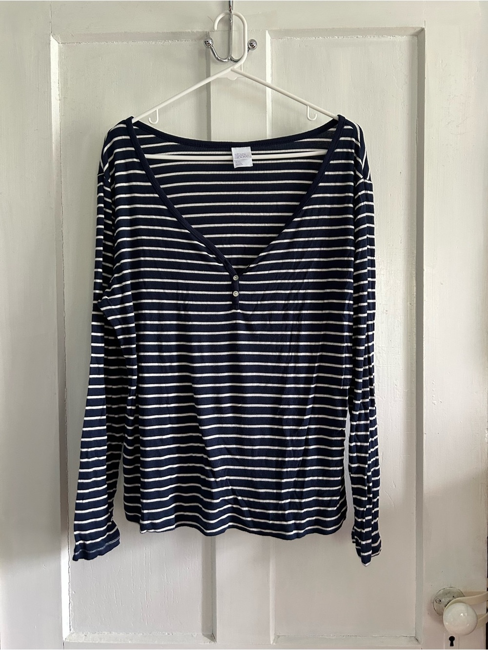 Striped Navy and White V-Neck Long-Sleeve Top